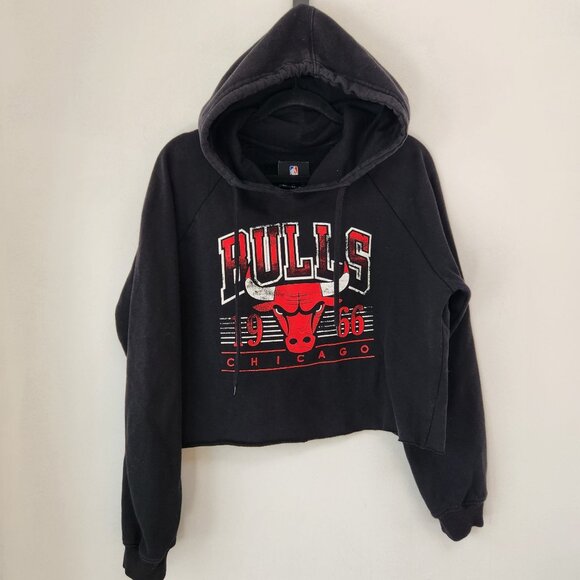 NBA Tops - NBA Chicago Bulls Black Hooded Sweatshirt Cropped Hoodie Women's M